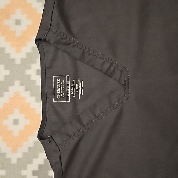 Cherokee | Women's Scrub Top - Gray Scrubs - Medium - Picture 2 of 6